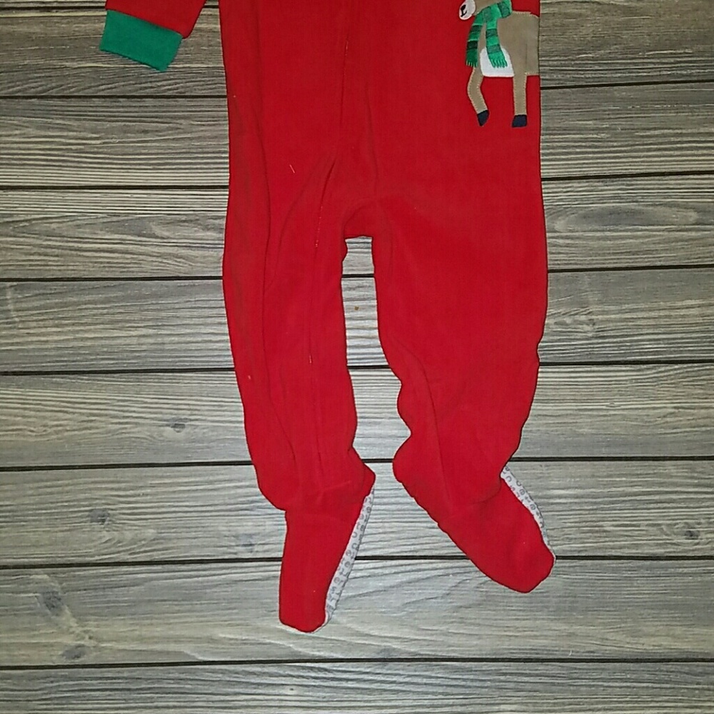 Carters red christmas footie pjamams - Picture 4 of 6